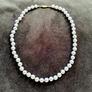Faux light grey pearl necklace NWOT